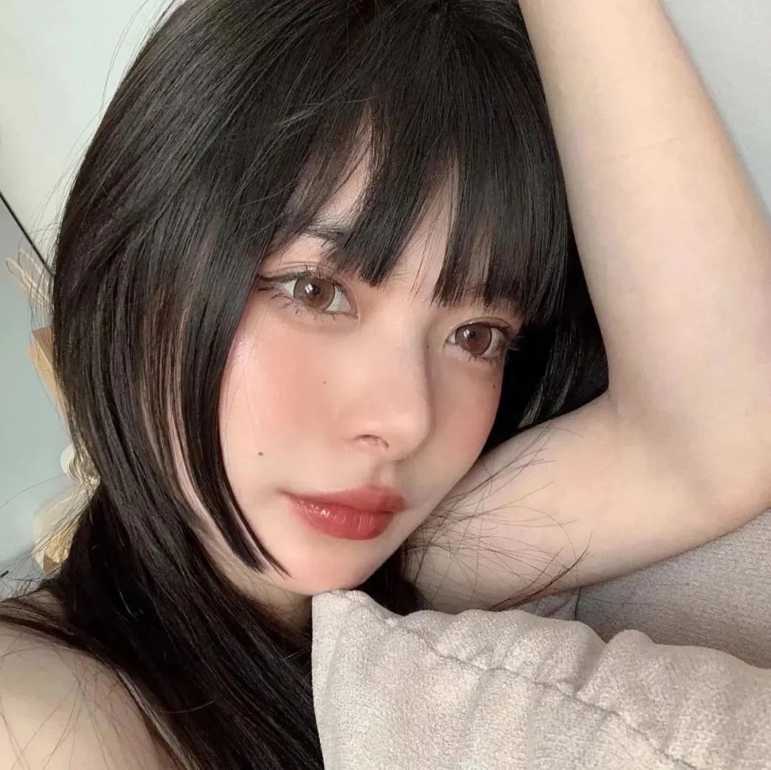 惊叫少女